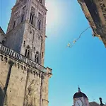 Bozana Трогір