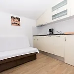 Bozana Апартаменти Трогір